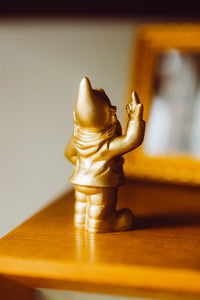 Goldener Deko-Zwerg „Cheeky Gnome“